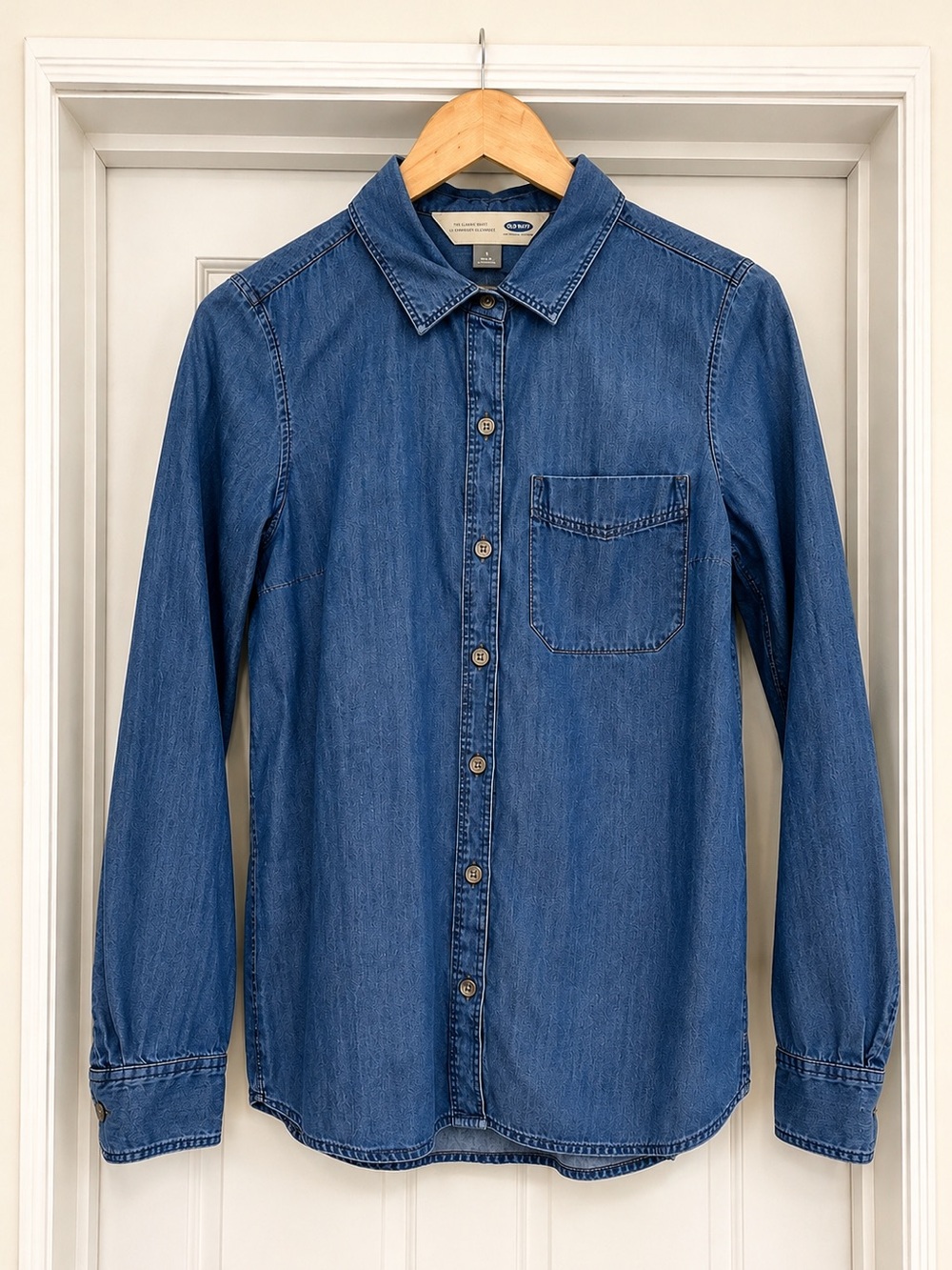 Old Navy Chambray Shirt Small Petite Lightweight Denim Button Up